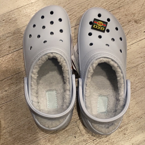 Blue Crocs with Jibbitz  Fur lining Nic toasty & warm size 8 nwot… - Picture 2 of 11